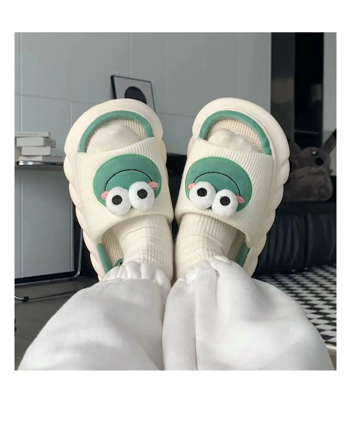 Women's Slippers Comfortable Soft Thick Sole Four Seasons Indoor Cartoon Frog Linen Slippers Anti Slip Couples's Home Slippers