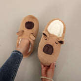 A Pair of Brown Plush Kapibara Animal Patterns, Furry Home Soft Soles, Comfortable Furry Slippers, Cute, Warm and Non-Slip Indoor Slippers for Men and Women, Lightweight, Silent and Comfortable Shoes, the First Choice for Hol